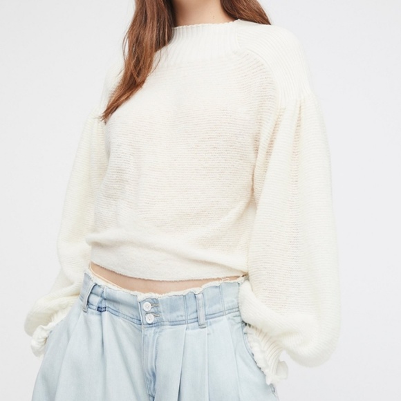 Free People Sweaters - FREE PEOPLE NWT IVORY BALLOON SLEEVE SWEATER!